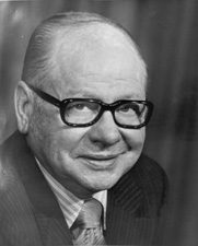Portrait of Carl Curtis