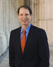 Official photo of Ron Wyden